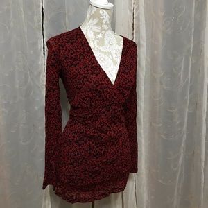 New York and Company Vee Neck Tunic Top L